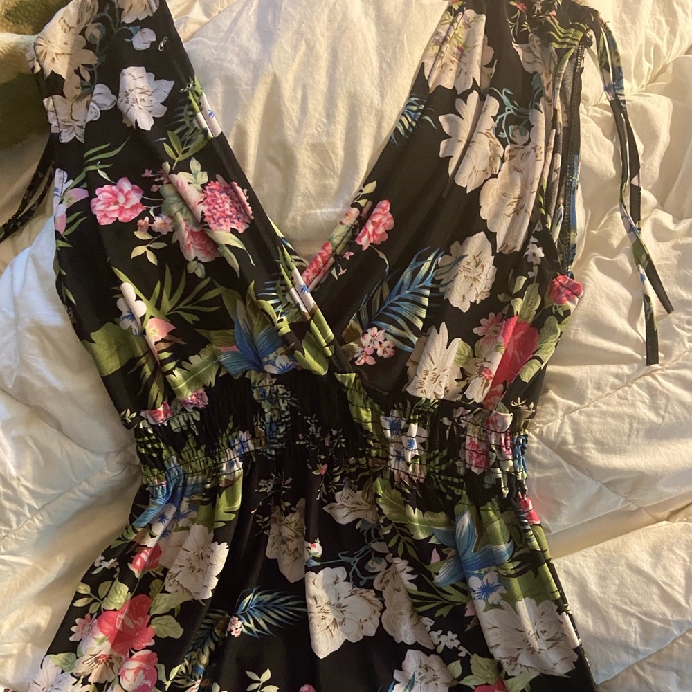 Plus-size Sleeveless Blouse
